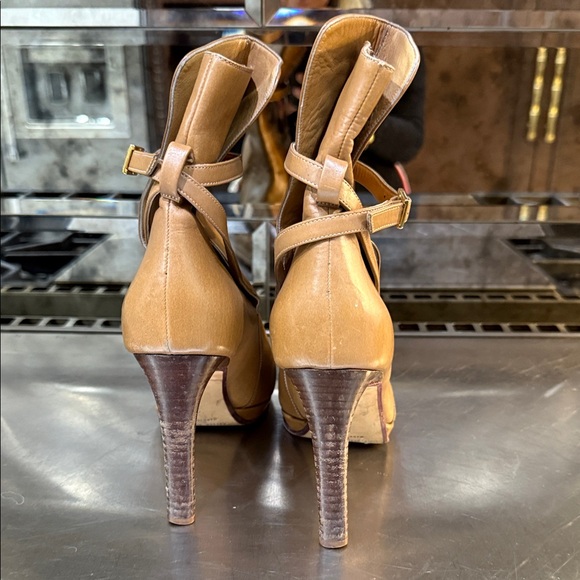 Anne Klein Elegant Tan Leather Women's Heels Sz 9M - Picture 4 of 5